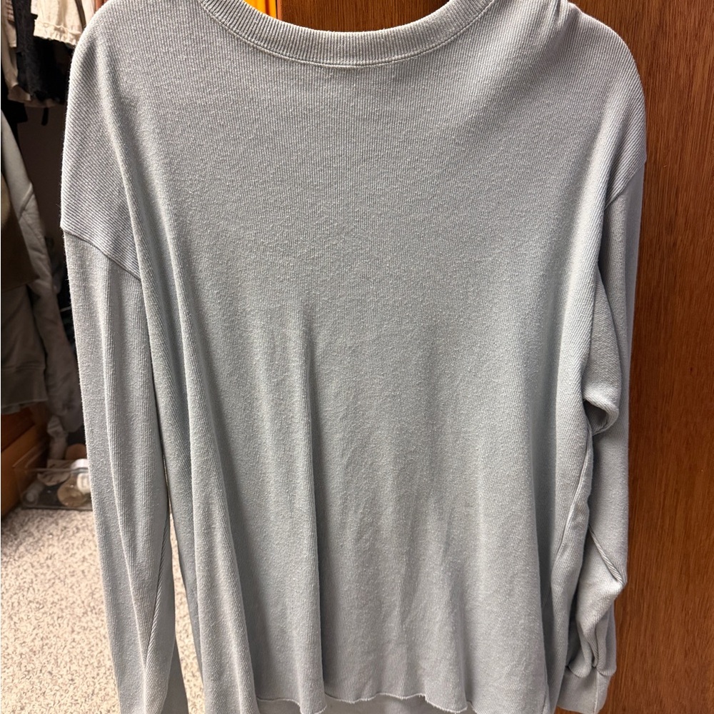 Brandy Melville Light Gray Long Sleeve Top